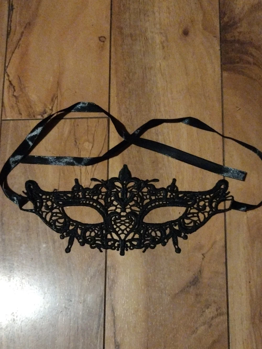 Black Lace Masquerade Mask - Women's Accessory